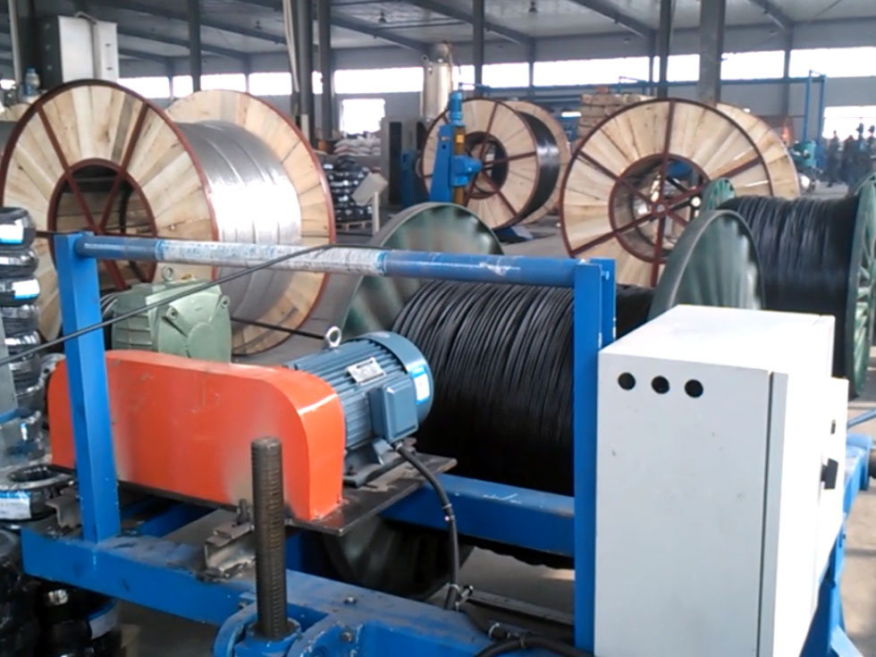 安装在保定主动放线成卷机组ZGC320-1250型生产现场