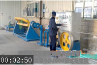 冀东普天公司高速弓形单绞机GDJ800型生产现场