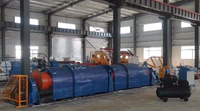 台山市富成电线电缆有限公司设备管绞机GJ400－1+6-1250型安装现场