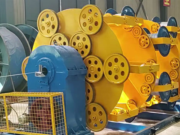 PLC变频控制成缆机CL630-1+18型 邯郸市硅谷新材料有限公司安装试机现场