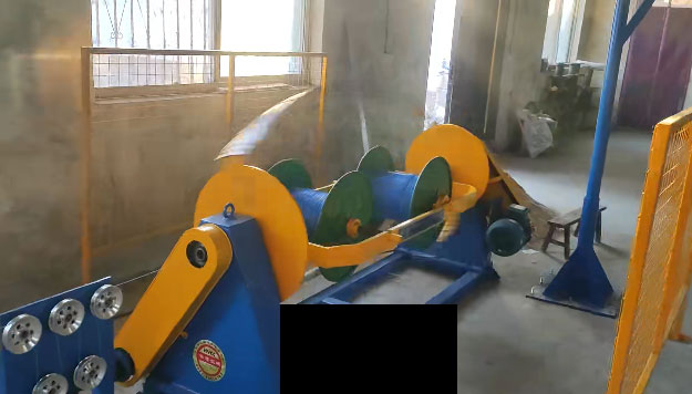 安装在聊城志深自动化工程有限公司高速RVS双盘绞线机GSP630ZTD型生产现场