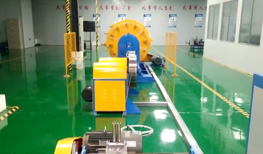 安装在成都西南电工器材有限公司笼绞机LJ355-500-7+12型试机现场