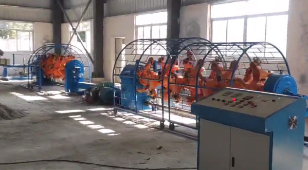 台山市富成电线电缆有限公司设备叉绞机SJ400-18+24型安装现场