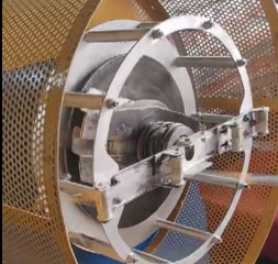 高速同心双层钢带铠装绕包机GSTKR520型试机现场