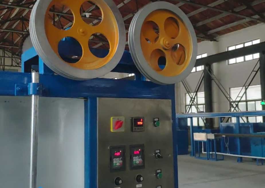 安装在德汝电缆（上海）有限公司高速单层绕包机GDR400-630型一套生产现场