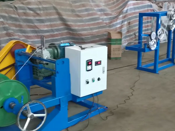 散装丝复绕计米机组FR500型试机现场